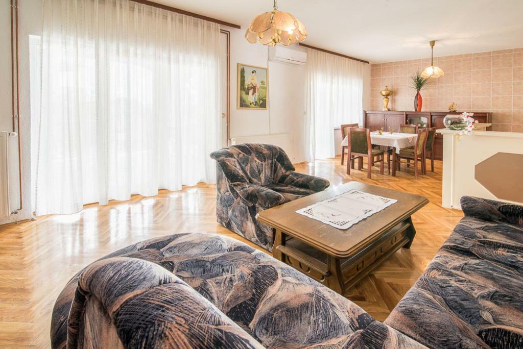 Beljan Apartments Krk Town Extérieur photo